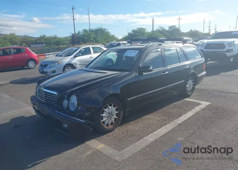 2001 Mercedes-Benz E 320 z USA, uszkodzony, nr VIN WDBJH65J31B188664